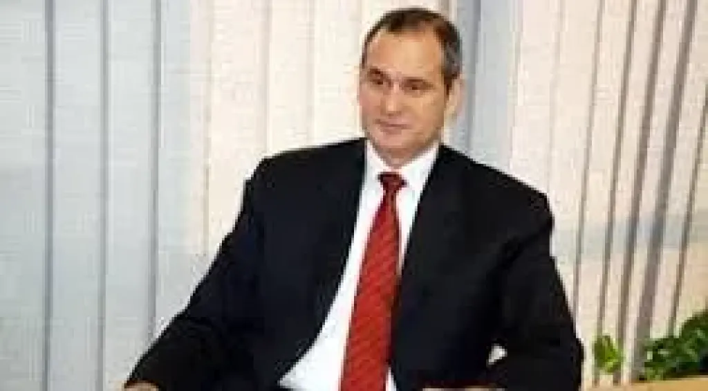 الدكتور مدحت الشريف استشاري دراسات الامن القومي والاقتصاد السياسي :  اسرائيل وامريكا حققت نجاحا في ترتيب اوراق الشرق الاوسط علي حساب روسيا والصين