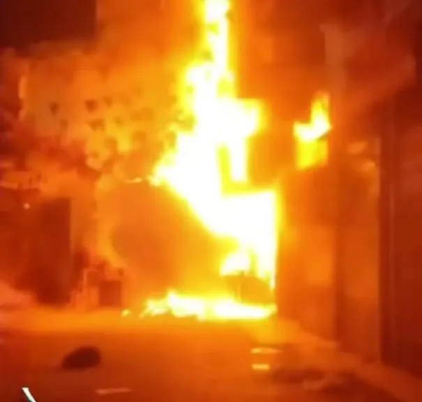 السيطرة على حريق خلف شارع السنترال بمنطقة العريان في مدينة الفيوم دون خسائر بشرية