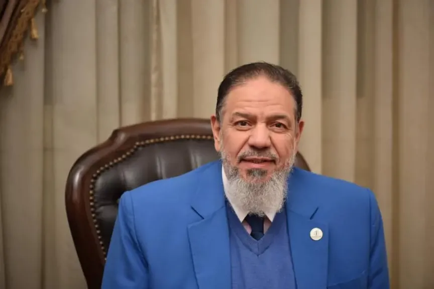 محكمة الجنح الاقتصادية تقضي بتغريم منتصر الزيات ٢٠ ألف جنيه في قضية السب والقذف