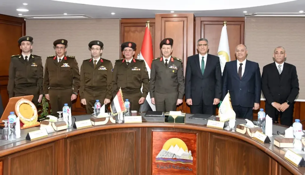 إدارة الإشارة توقع عقد إتفاق مع محافظة الجيزة لتقديم خدمات الشبكة الوطنية للطوارئ والسلامة العامة