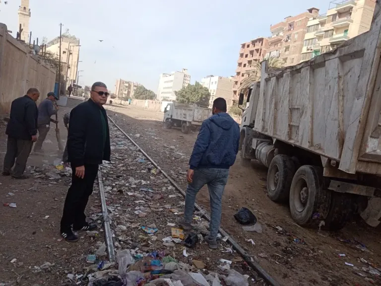 حملة مكبرة بالقناطر الخيرية: رفع الأشغالات وتحسين الإنارة لمظهر حضاري يليق بالمواطنين