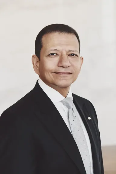 المشرق يحقق عاماً استثنائياً في 2025 مع نمو قياسي في القروض بنسبة 32%، وزيادة الودائع بنسبة 27%