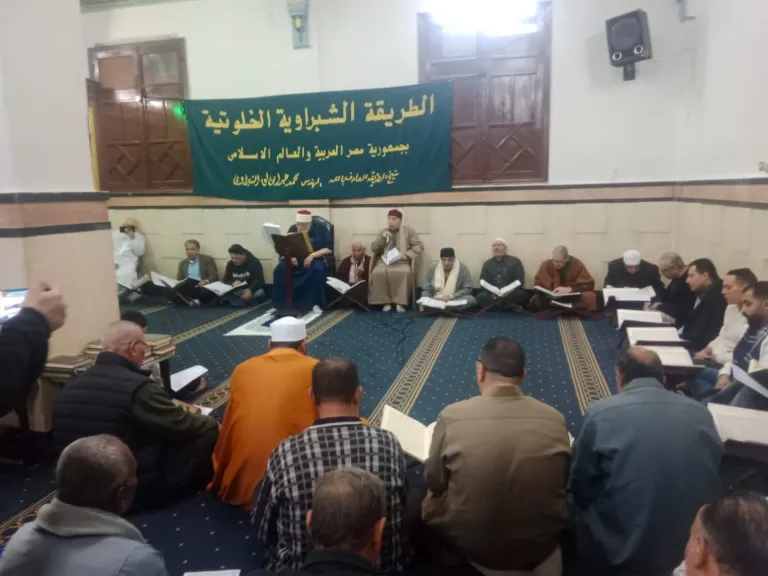 بسورة يس والدعاء لمصر ورئيسها.. الشبراوية تحتفل بليلة النصف من شعبان