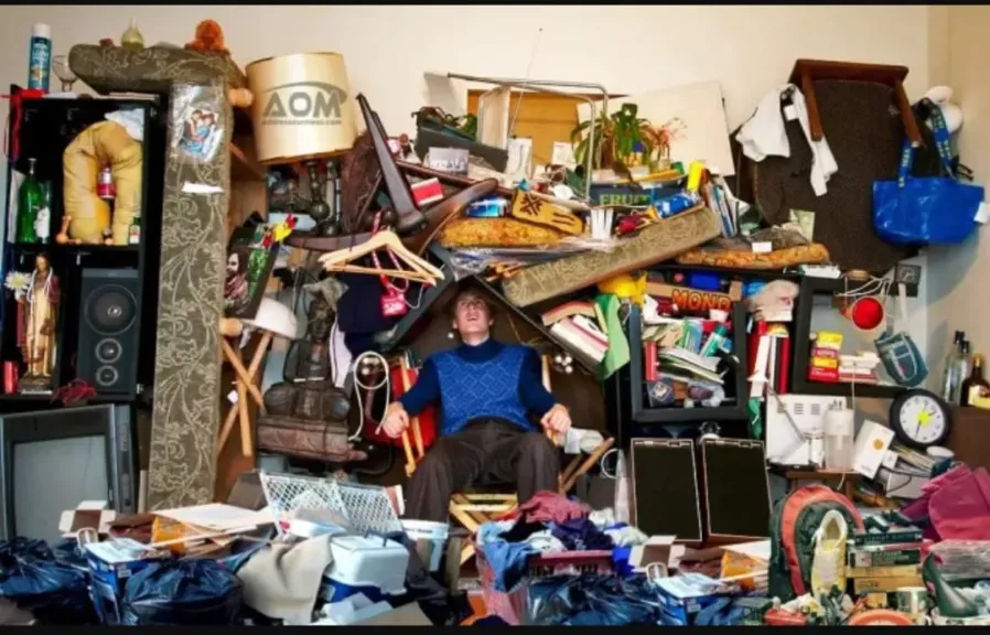 استشاري نفسي يوضح أسباب الاكتناز القهري وطرق علاجه