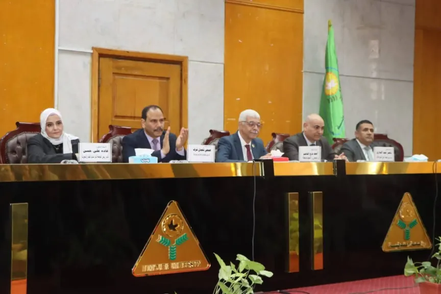 رئيس جامعة المنوفية يكرّم المشاركين بعد فوز الجامعة بالمركز الثالث في مسابقة أفضل جامعة صديقة للبيئة