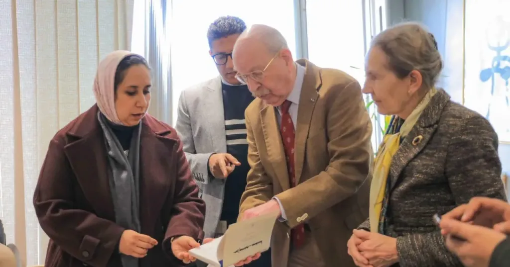 مكتبة الإسكندرية تستقبل مصمم مصحف مسقط ”مصحف السلطان قابوس”