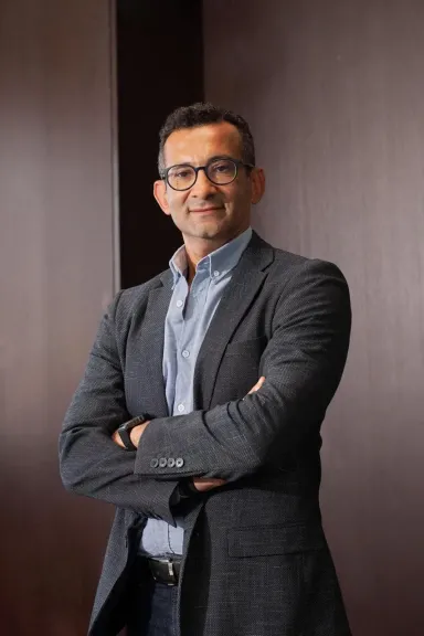 أحمد يحيى  الرئيس التنفيذي لـ” إي آند” الاستثمار في التكنولوجيا المالية والمدفوعات من أهم أولوياتنا خلال الفترة الحالية