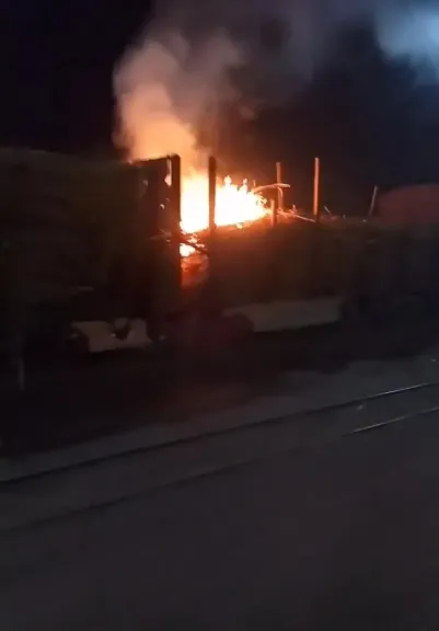 الصغار أشعلوا النيران خلال اللهو.. نكشف سبب حريق عربة قطار قصب في قوص بقنا (تفاصيل)