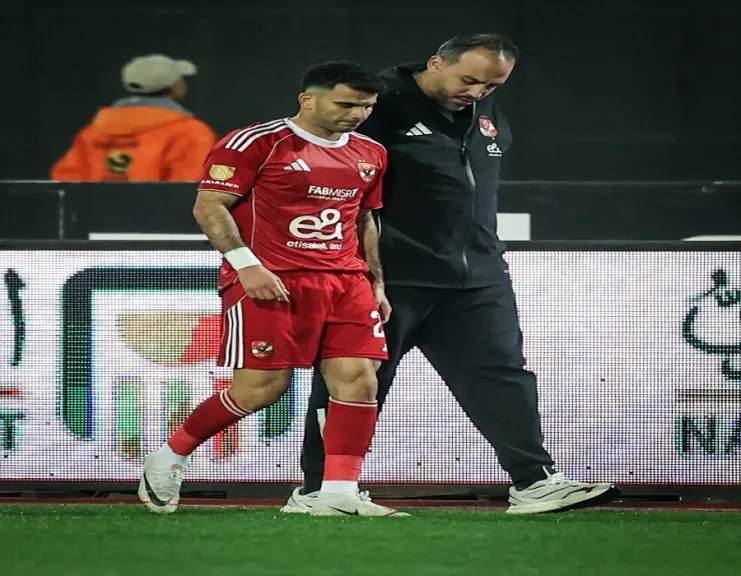 طبيب الأهلي يكشف تفاصيل إصابة زيزو