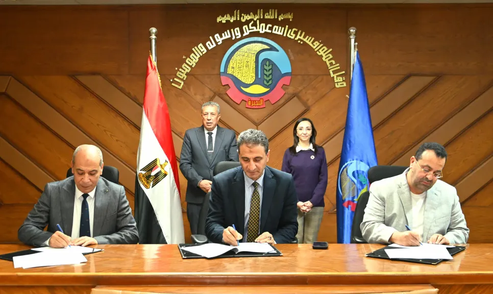 محافظ البحيرة تشهد توقيع بروتوكول تعاون لإنشاء أول مدرسة داخل مصنع بقرية فرهاش بحوش عيسى