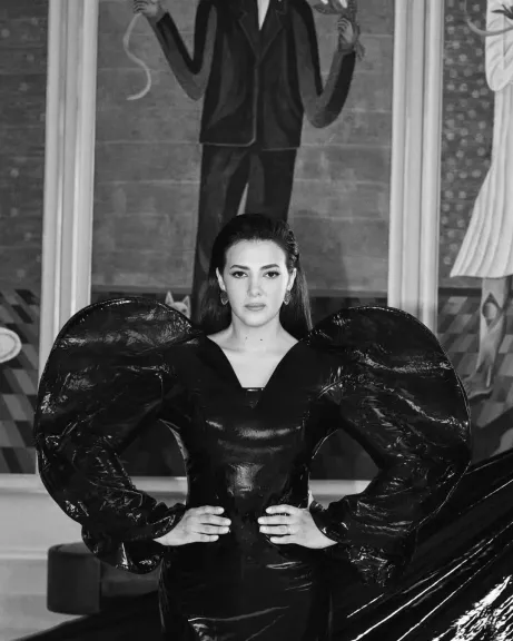 إطلالة غير مألوفة لدنيا سمير غانم