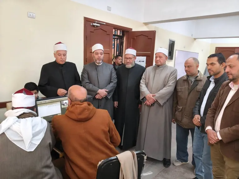 وفد قطاع المعاهد الأزهرية يتابع اختبارات مسابقة الأزهر بالقليوبية والدقهلية