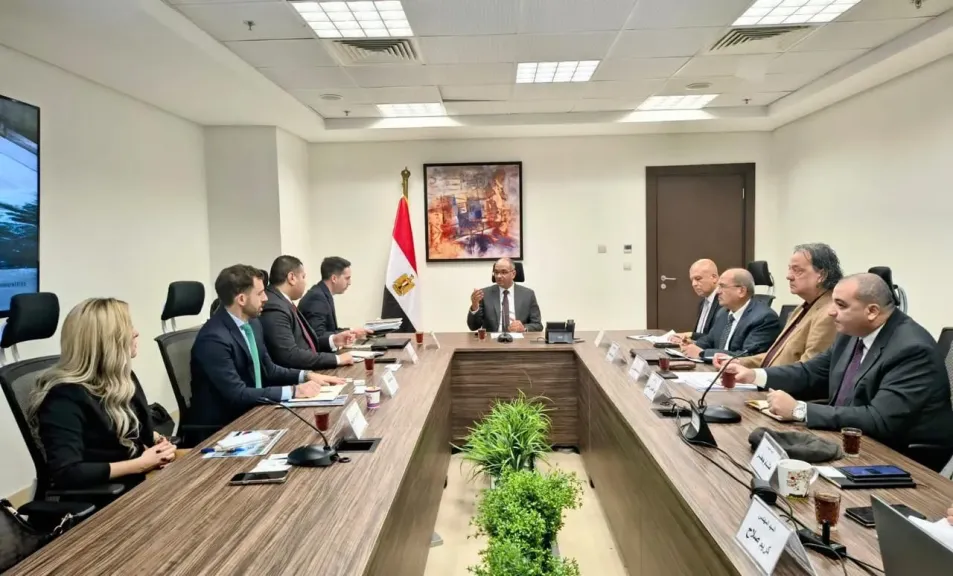 «الإسكان» تفتح باب التعاون مع تحالف «إيميا باور» و«كوكس واتر» لإنشاء محطات تحلية