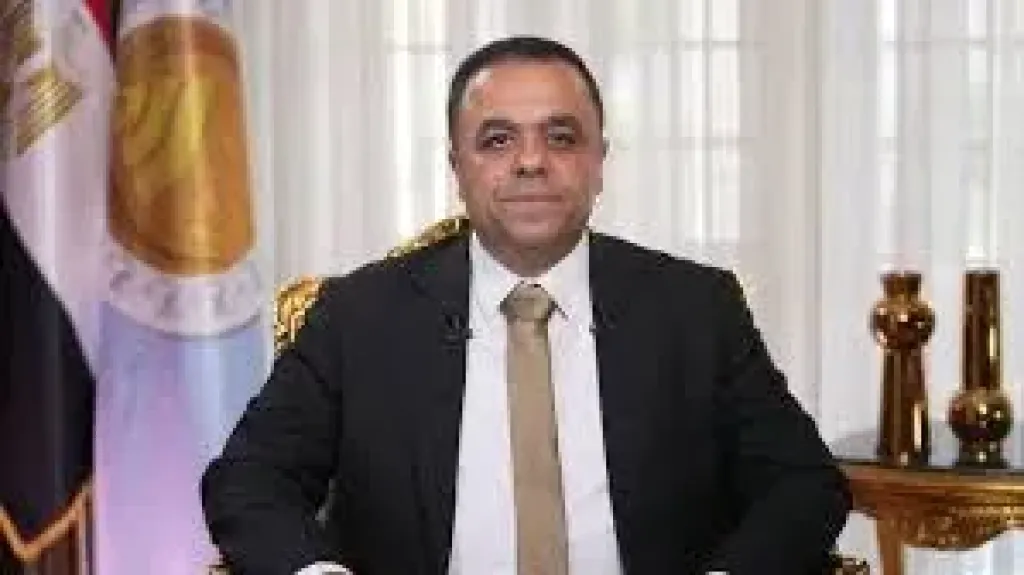 طريق بنها الحر يشهد حادثاً عنيفاً.. إصابة نائب و11 شخصاً