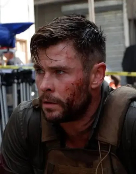 كريس هيمسورث يعبر عن سعادته بعودة إيفانز في Avengers: Doomsday