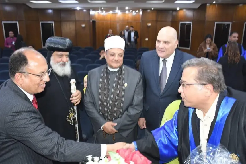 الأنبا ميخائيل يؤكد دعم الكنيسة الكامل للبحث العلمي خلال مناقشة رسالة ماجستير بجامعة حلوان