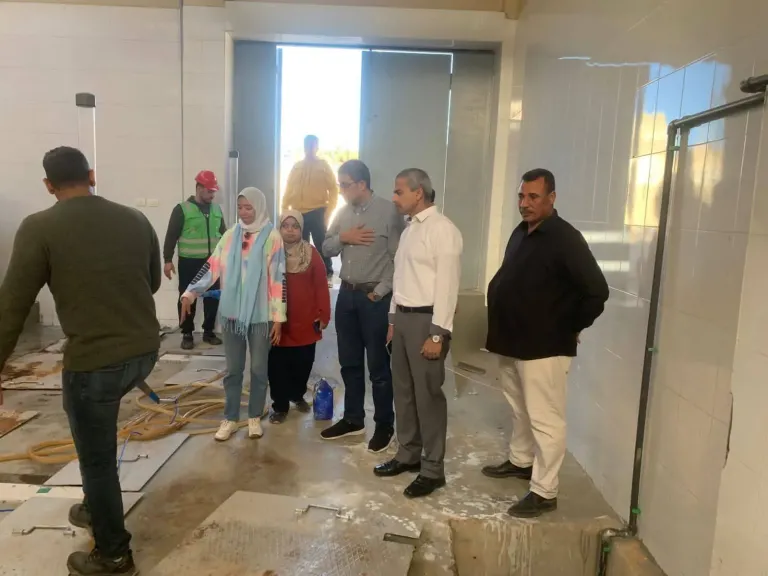 رئيس شركة مياه البحر الأحمر يواصل متابعته لاعمال الصيانه بمحطة اليسر لتحلية المياه