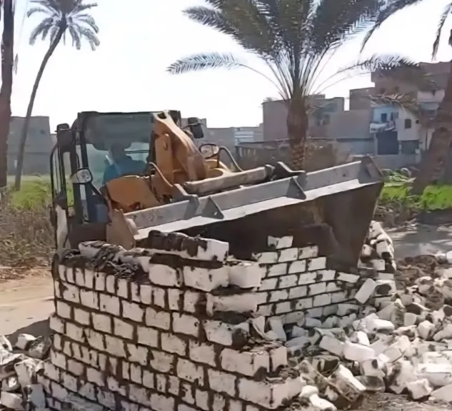 منع وإزالة 9 حالات تعدٍ وبناء مخالف في حملة مكبرة بمدينة سنورس بالفيوم