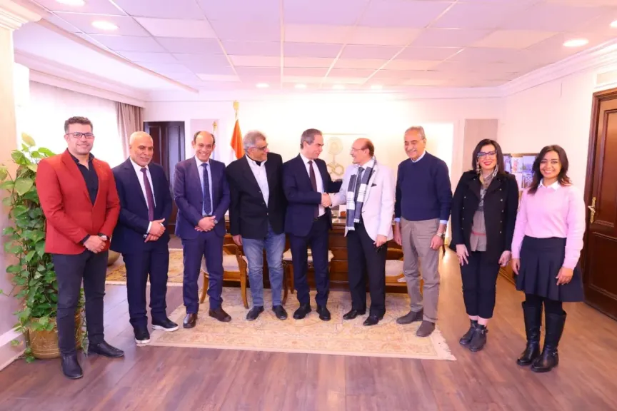 بعد إعلان المسلسل الإذاعي “مرفووع مؤقتًا من الخدمة”.. وسم “محمد صبحي في ماسبيرو” يحتل المركز الأول على تويتر ”إكس”