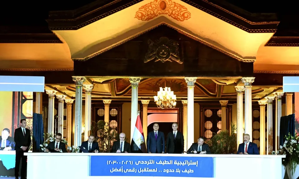 وزير الاتصالات: إتاحة 410 ميجاهرتز جديدة لشركات المحمول بقيمة 3.5 مليار دولار