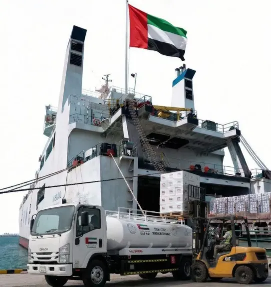 بدعم من وكالة الإمارات للمساعدات الدولية.. بدء تجهيز سفينة ”أم الإمارات الإنسانية” لدعم غزة