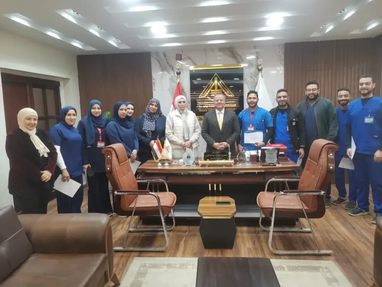 ”الدخاخني” يكرم المتميزين من هيئة التمريض بمستشفى الجراحة ويشيد بدورهم المحوري