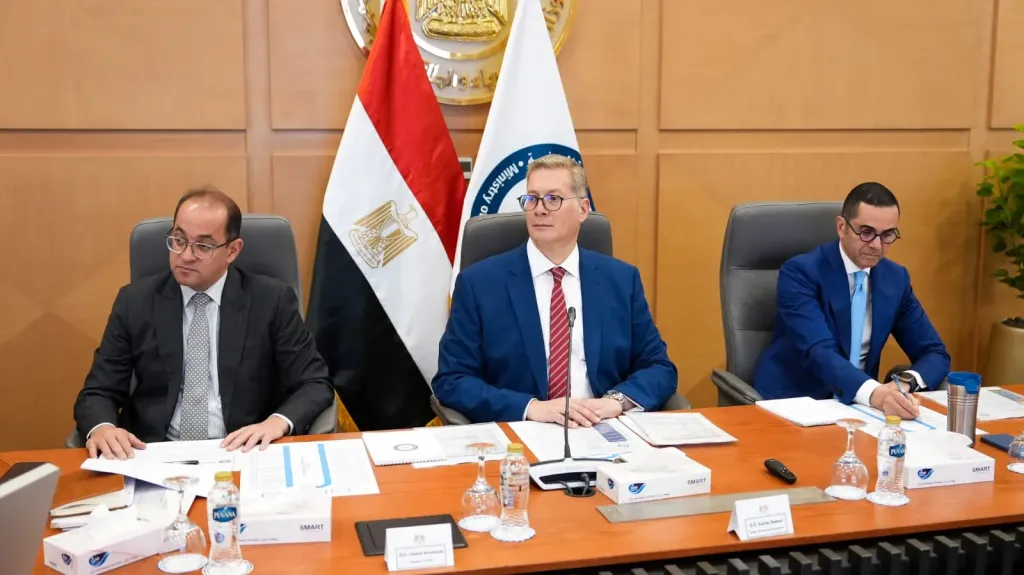 وزراء البترول والمالية والاستثمار يستعرضون فرص الاستثمار في الطاقة والتعدين أمام بنوك عالمية