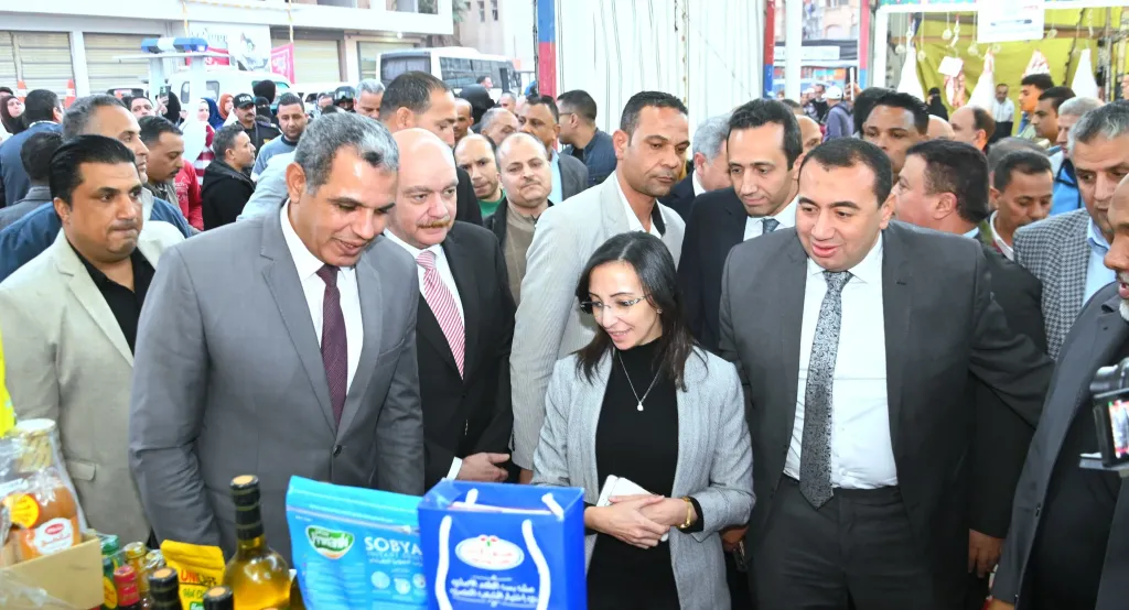 محافظ البحيرة تفتتح معرض «أهلاً رمضان» بأرض المعارض بدمنهور