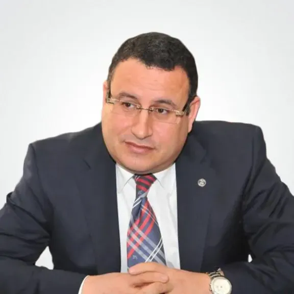 وزير التعليم العالي الجديد .. ” النهار ” ينشر السيرة الذاتية للدكتور عبد العزيز قنصوه