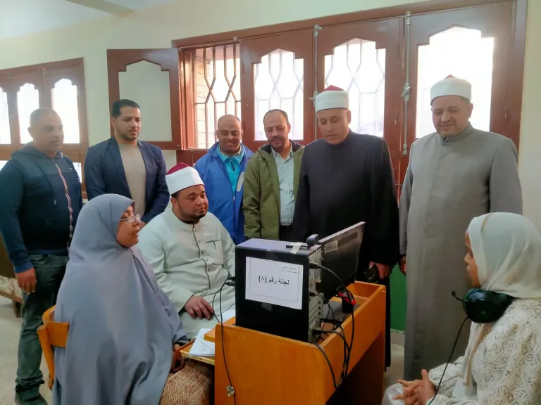 ”رئيس منطقة القليوبية الأزهرية” يتفقد لجان تصفيات القرآن الكريم