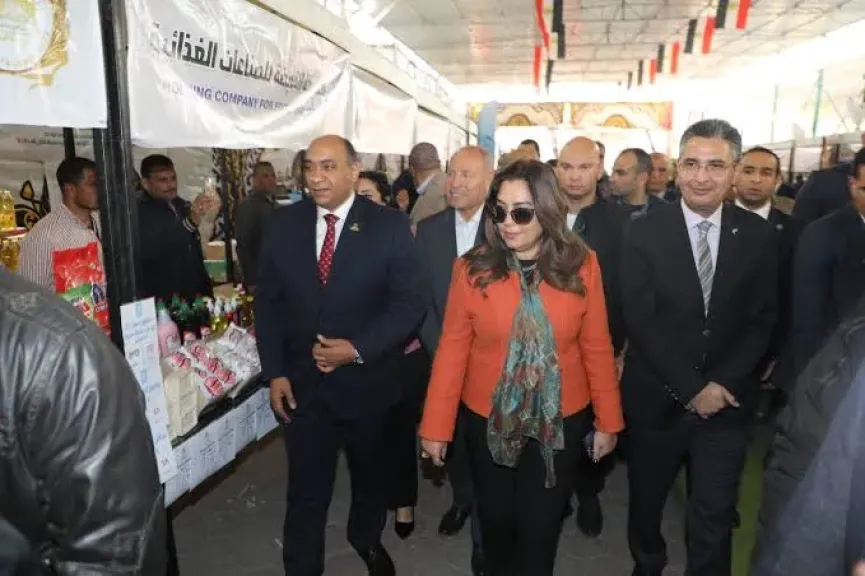 استعدادًا للشهر الكريم.. وزراء ومحافظ القليوبية يفتتحون معرض «أهلا رمضان» ببنها
