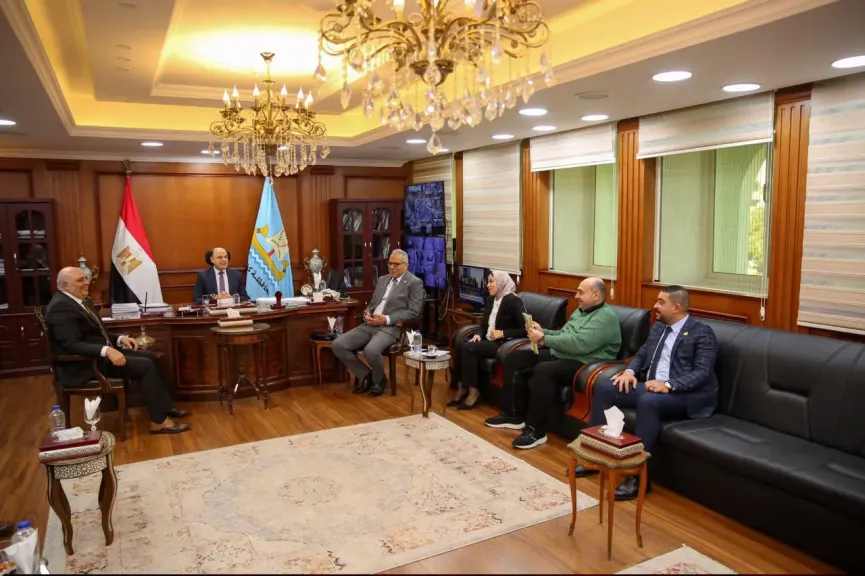 محافظ كفرالشيخ يناقش عدد من الملفات الخدمية والتنموية ومشاكل الدوائر مع  أعضاء مجلسي النواب والشيوخ.. هدفنا تحقيق نقلة خدمية حقيقية لأهالينا