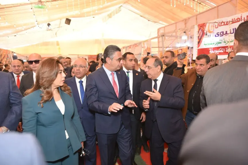 وزيرا التموين والتنمية المحلية ومحافظ القليوبية في جولة موسعة لافتتاح معارض سلعية استعدادًا لشهر رمضان