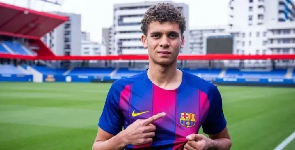 مفاجأة في عقد حمزة عبدالكريم مع برشلونة والفريق الأول