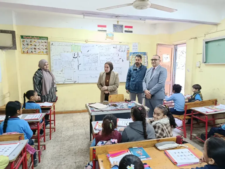 «أبو كيلة» تتفقد مدارس القاهرة..وتؤكد: الانضباط وحسم الغياب لرفع مستوى الطلاب