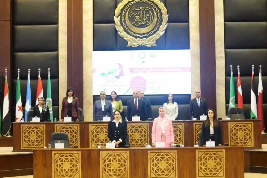 منتدى ”هي محرك التنمية” بالأكاديمية العربية يستعرض مكتسبات المرأة وقصص نجاح قيادية في بناء الاستدامة