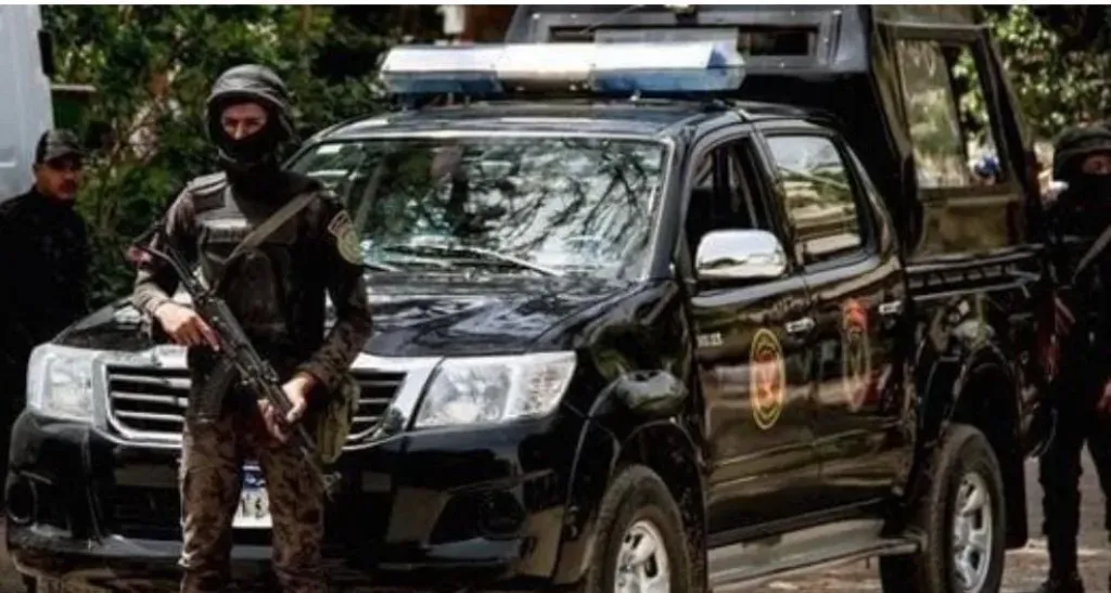 تار أبناء عمومة من 25 عامًا.. مقتل مدير مدرسة بطلق ناري بسبب خصومة ثأرية في قنا