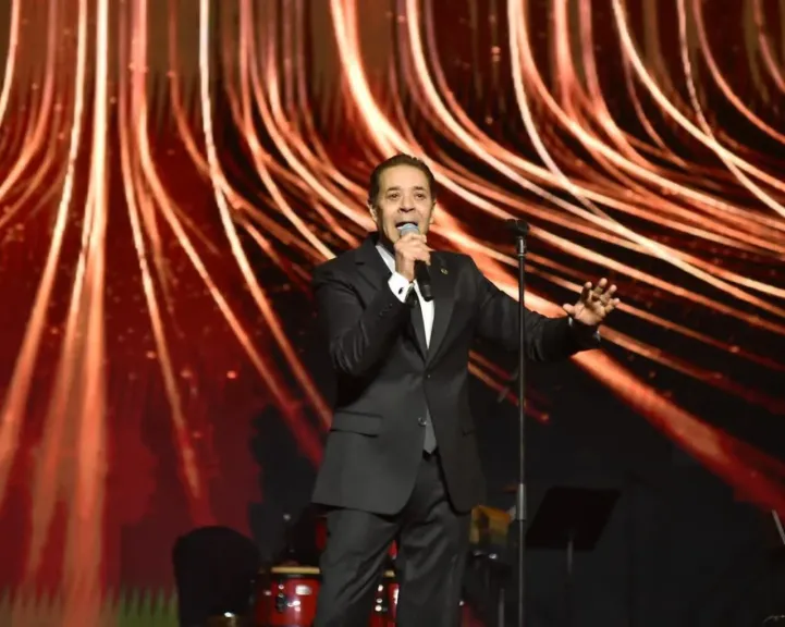 مدحت صالح وعمرو سليم بين الرومانسية والطرب فى عيد الحب علي خشبة النافورة