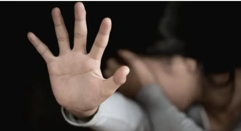 استدرجه من أمام حضانة خاصة.. القبض على عاطل بتهمة هتك عرض صغير 3 سنوات في قنا