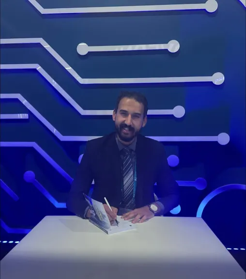 قمة الذكاء الاصطناعي «Ai Everything» تشهد توقيع كتاب تروما الصحافة الاقتصادية