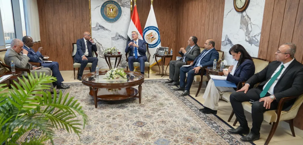 وزير البترول يبحث مع مؤسسة التمويل الدولية فرص الاستثمار والتمويل في التكرير والتعدين