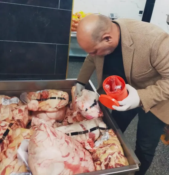 ضربة قوية قبل رمضان.. بيطري القليوبية يضبط طناً ونصف لحوم فاسدة بالخانكة