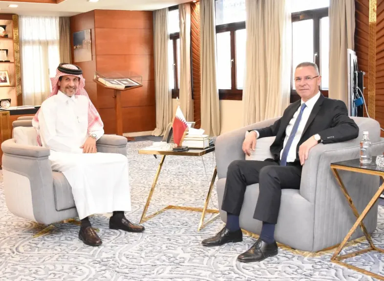 السفير قائد مصطفى ومندوب قطر بالجامعة العربية يبحثان تعزيز الجهود لمواجهة التحديات الراهنة امام القضيه الفلسطينية