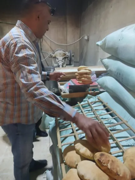 حملة تفتيشية على المخابز بالقصير لمراجعة الاشتراطات البيئية والصحية