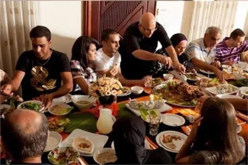 «أهو جيه يا ولاد».. عادات المصريين في أول يوم رمضان