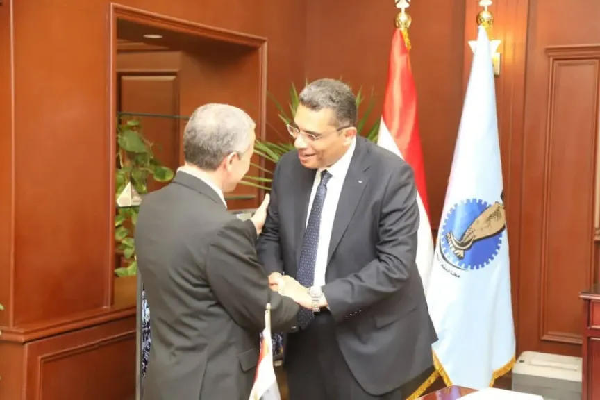 رئيس جامعة الغردقة يزور محافظ البحر الأحمر لتهنئته بثقة القيادة السياسية