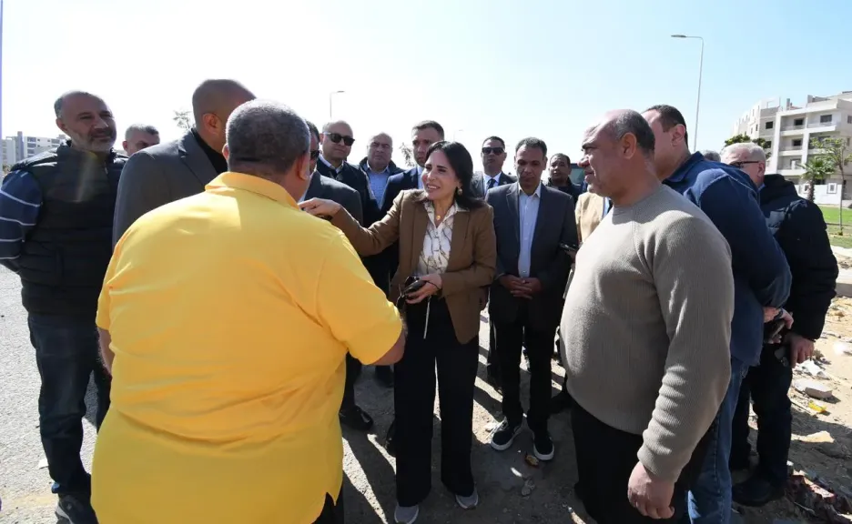 استجابة فورية لطلبات أحد المواطنين عقب لقاءه وزيرة الإسكان بجولتها بمدينة الشروق
