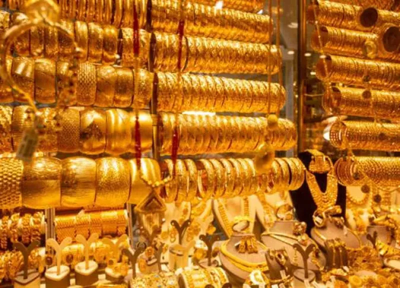 الذهب يحقق مكاسب أسبوعية 3.2% محليًا بدعم التوترات الجيوسياسية وصعود الأوقية عالميًا