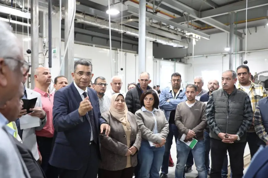 محافظ البحر الأحمر يتفقد المجزر الجديد بشمال الأحياء ويمنح مهلة شهر لبدء التشغيل التجريبي