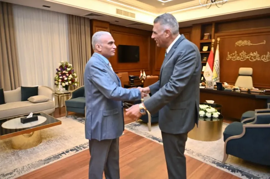 رئيس جامعة الملك سلمان الدولية يقدم التهنئة لمحافظ جنوب سيناء بتوليه منصبه